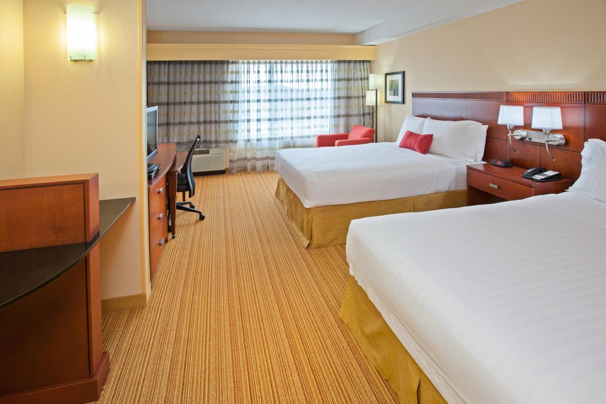 Courtyard Louisville Northeast מראה חיצוני תמונה