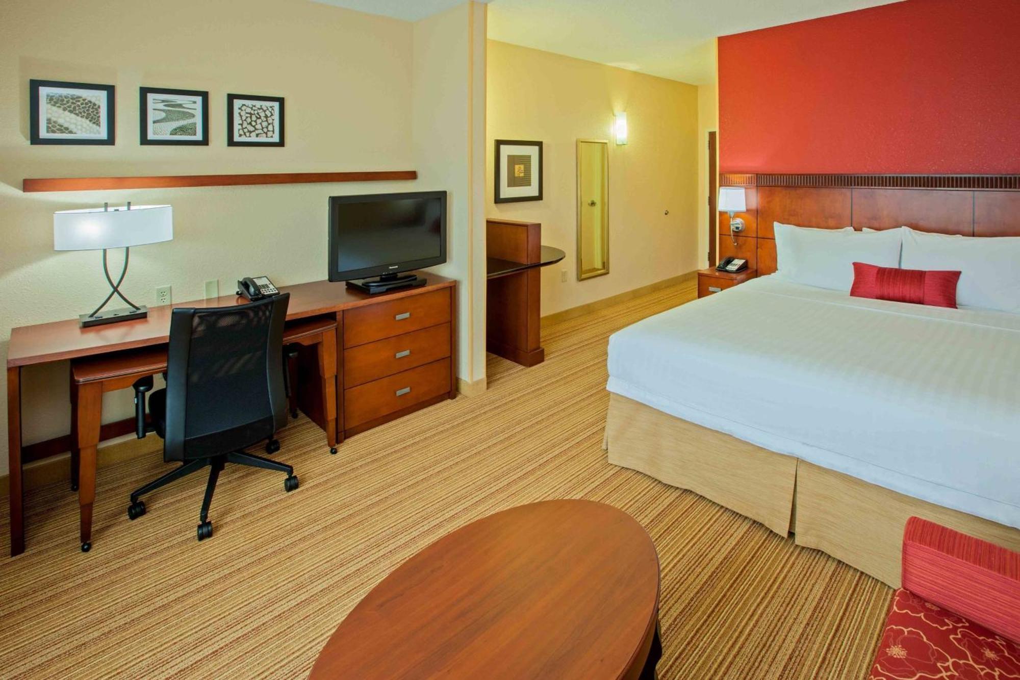 Courtyard Louisville Northeast מראה חיצוני תמונה