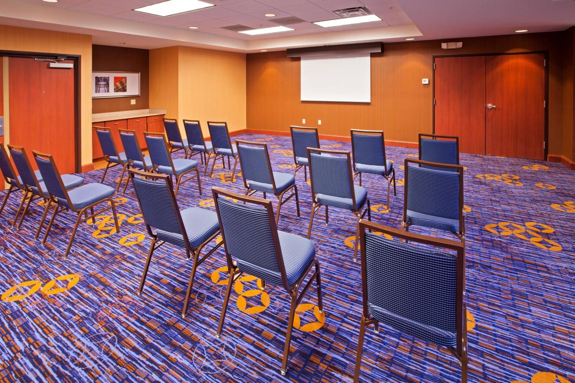 Courtyard Louisville Northeast מראה חיצוני תמונה