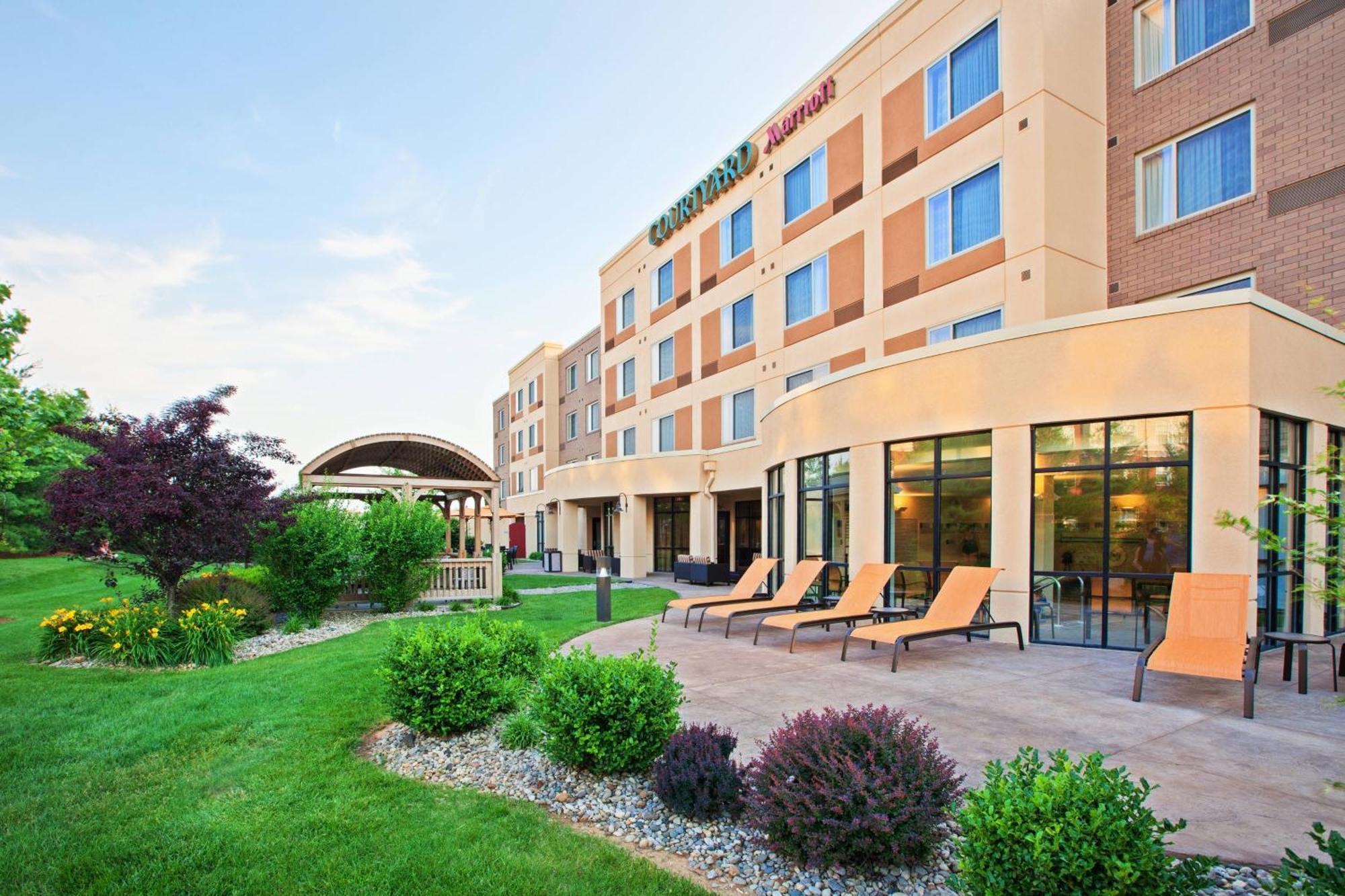 Courtyard Louisville Northeast מראה חיצוני תמונה